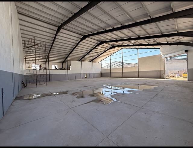 822M² WAREHOUSE TO LET IN BLACKHEATH INDUSTRIAL